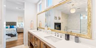 Gorgeous 3 bed 3.5 bathroom home available month to month in the highly desired city of Corona Del Mar. Gallery 39