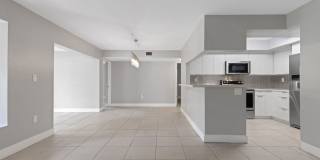 Charming 2BR Condo in Miami Gallery 6