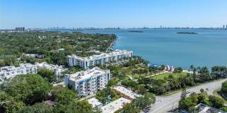 515 NE 38th St Gallery 6