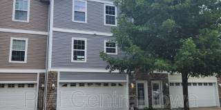 305 NE Kingwood Gallery 1