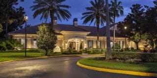 Lake's Edge Apartments Gallery 2