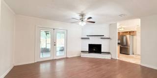 Spacious Living, Modern Updates & Fully Fenced Yard Spacious Living, Modern Updates & Fully Fenced Yard Gallery 6