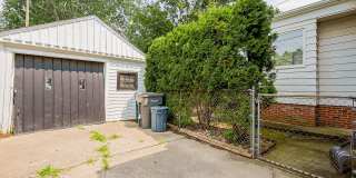 Comfort & Convenience on Olmstead Street Gallery 37