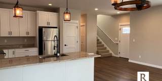 Gorgeous 3 Bed / 2.5 Bath Townhome in the heart of Talent, OR Gallery 1