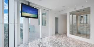 1000 S Pointe Dr Gallery 12