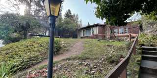 Beautiful 3 Bedroom home in the heart of Ashland Gallery 1