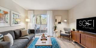 Sofi at Murrayhill Gallery 5