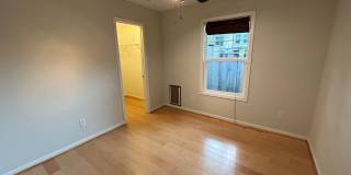 East Asheville - Contemporary Bungalow Gallery 20