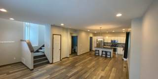 1078 Oak Park Gallery 1