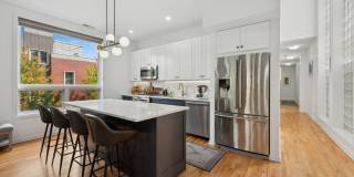 885 N Hermitage Avenue Gallery 6