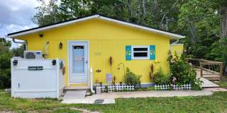 Gorgeous 2 Bed/1 Bath Waterfront Home in Weeki Wachee! Gallery 1