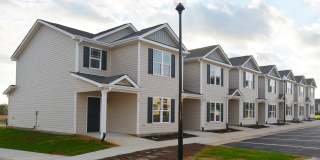 Two Story Townhome! Gallery 1