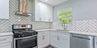 Beautiful 3 bedroom, 2 bathroom home in East Austin!!! Gallery 8