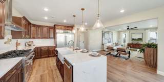 137 N Un St Gallery 18