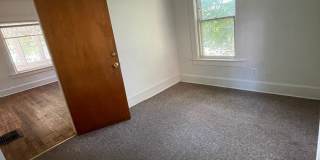 Spacious Home Near U-M | Large Bedrooms, Porches & In-Unit Laundry Spacious Home Near U-M | Large Bedrooms, Porches & In-Unit Laundry Gallery 8