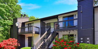 Woodlake Apartments Gallery 2