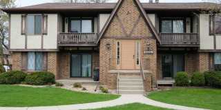 Full featured 2 Bed, 2 Bath Condo in quiet development w/ In-Unit Laundry, Garage and Pool! Gallery 1