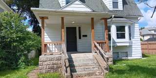 3 Bedroom, 1.5 Bathroom Gallery 1