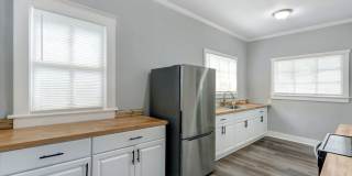 Large 3BR/1BA Downtown Savannah Home For Rent Gallery 14