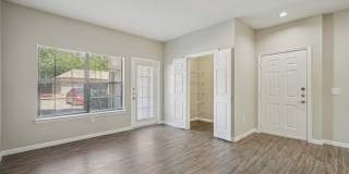 Vistas of Vance Jackson Apartments Gallery 9