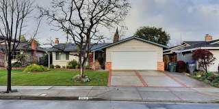 3BD/2BA - Charming Home in Sunnyvale with Spacious Backyard Gallery 1