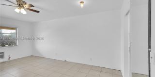 1050 E Sample Rd Gallery 6