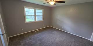 3 bedroom/1.5 bathroom house/2 car garage Gallery 20