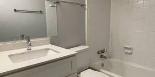 Spacious, affordable two bedroom townhouse in a great location in Charlotte! Gallery 58