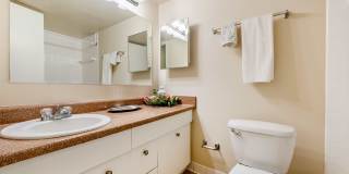 Twin Towers Apartments Gallery 27