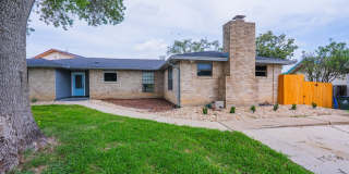 1002 River Oak Gallery 3