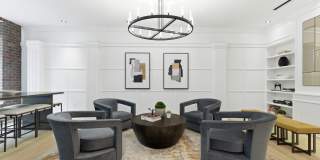 250 Daniel Burnham Square Gallery 31