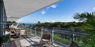 8701 Collins Ave Gallery 1