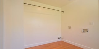 3 Bedroom 2 bath Home, 2 Car garage, Air Conditioned Gallery 7