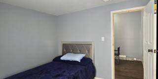 4613 Maryland Street Gallery 15