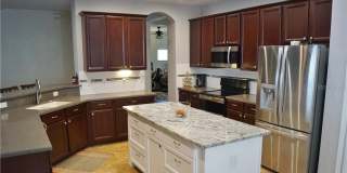 1742 MIRA LAGO Circle Gallery 16