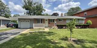 1215 N Wilke Road Gallery 1