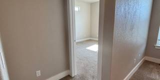 Beautiful 5 Bedroom, 3 Bath Executive Home in the Pointe! Gallery 19