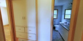 Bayview Condo 2 Bedrooms with Gas Fireplace  - S State St Gallery 46