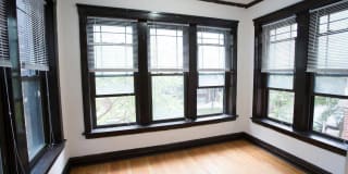 5452 S Ellis Gallery 22