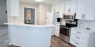 Ranch living in the City Gallery 8