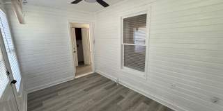 Freshly Updated 2/2 Townhome Gallery 1