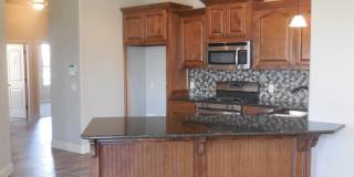 Gorgeous Three Bedroom/Two Bathroom in the gated Enclave Addition with a WATERFRONT VIEW!! Gallery 8