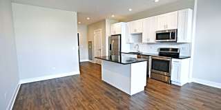 3833 N Broadway Gallery 153