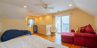 219 3rd Avenue Gallery 22