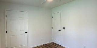 Great Location 3 bedroom 1 bath 1car garage Gallery 18