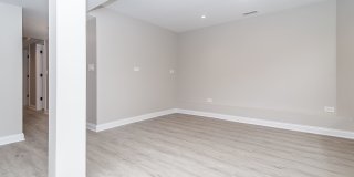 1840 N Saint Louis Avenue Gallery 19