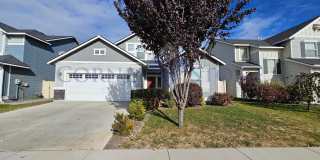 Fantastic Home With No Back Neighbors! Gallery 1