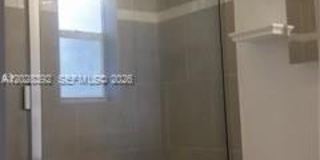 725 NE 16th Ave Gallery 7
