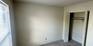 4 bedroom 2.5 bathroom Townhouse Gallery 14
