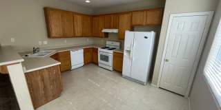 3 Bedroom 2 1/2 Bathroom w/Den & Loft Gallery 19